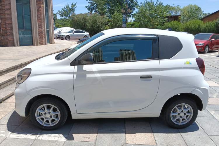 Used Roewe Clever 2022 311km QiQi BoBo Edition Left Side