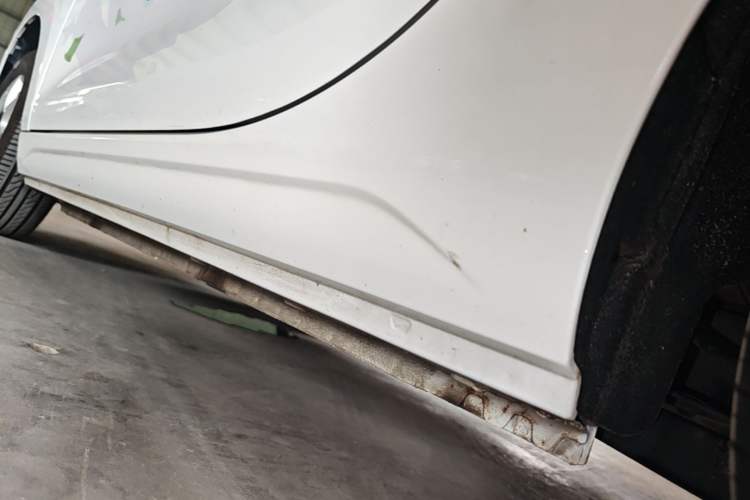 Used Roewe Clever 2022 311km QiQi BoBo Edition Left Side Sill