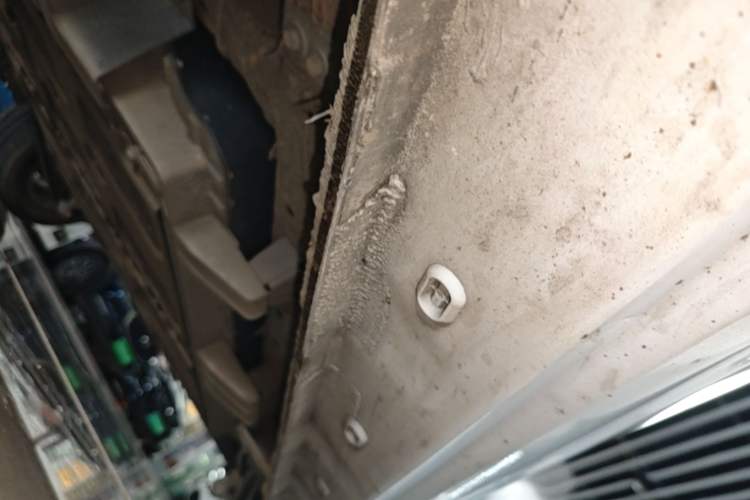 Used Roewe Clever 2022 311km QiQi BoBo Edition Left Side Sill