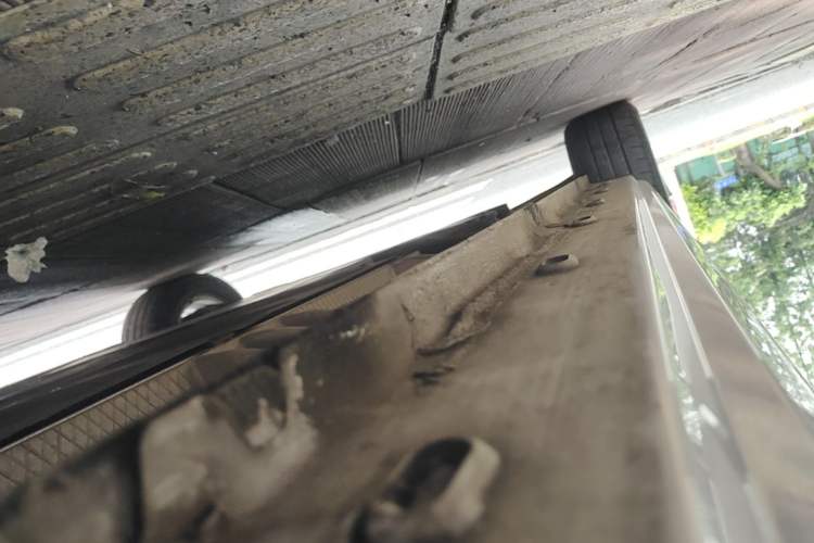 Used Roewe Clever 2022 311km QiQi BoBo Edition Left Side Sill