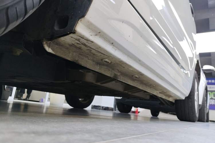Used Roewe Clever 2022 311km QiQi BoBo Edition Left Side Sill