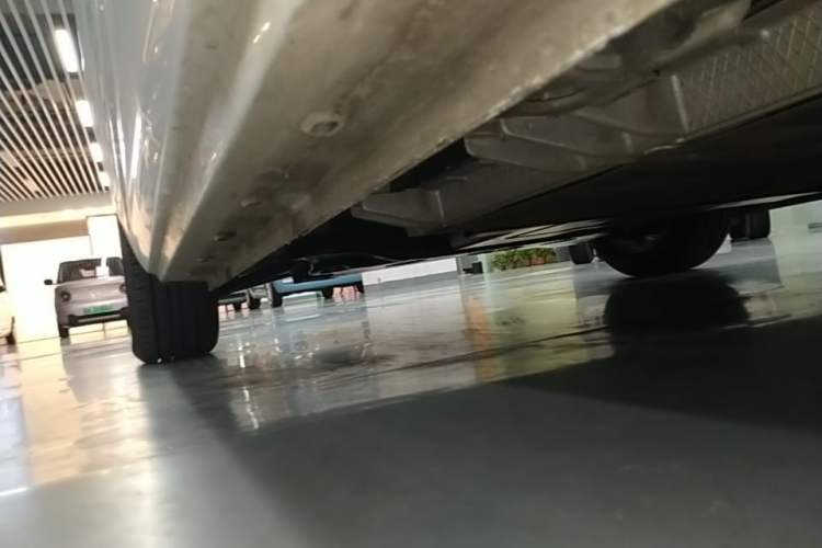 Used Roewe Clever 2022 311km QiQi BoBo Edition Left Side Sill