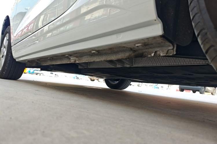 Used Roewe Clever 2022 311km QiQi BoBo Edition Left Side Sill
