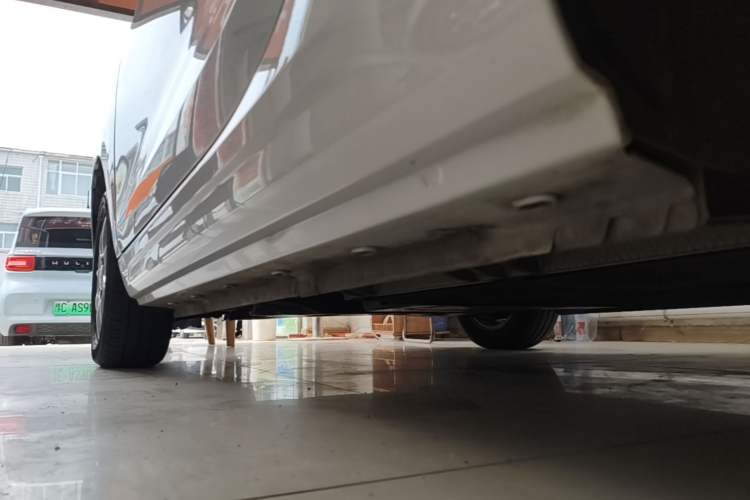 Used Roewe Clever 2022 311km QiQi BoBo Edition Left Side Sill