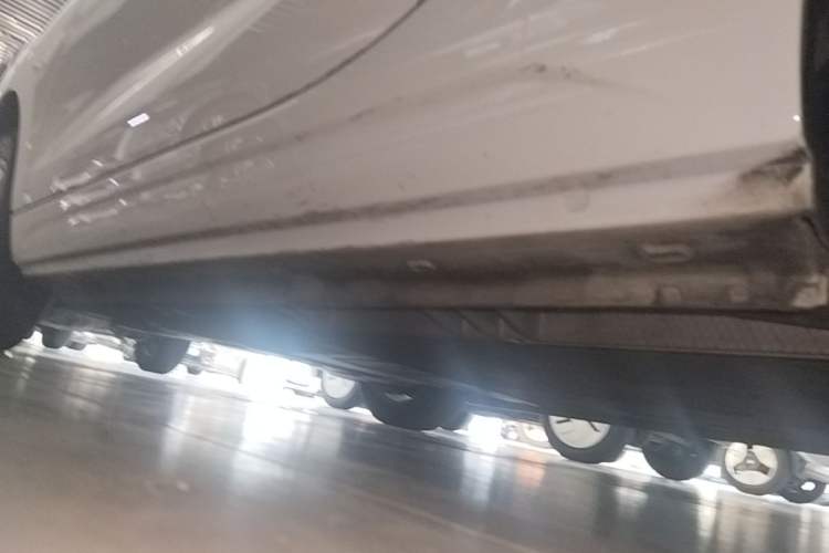 Used Roewe Clever 2022 311km QiQi BoBo Edition Left Side Sill