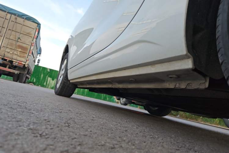 Used Roewe Clever 2022 311km QiQi BoBo Edition Left Side Sill