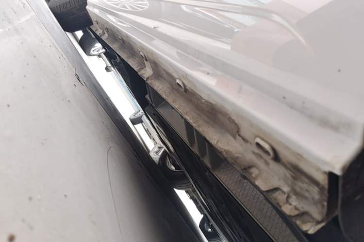 Used Roewe Clever 2022 311km QiQi BoBo Edition Left Side Sill