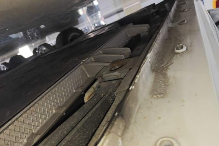 Used Roewe Clever 2022 311km QiQi BoBo Edition Left Side Sill