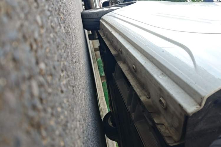 Used Roewe Clever 2022 311km QiQi BoBo Edition Left Side Sill