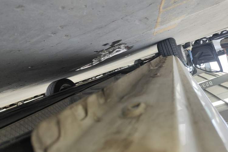 Used Roewe Clever 2022 311km QiQi BoBo Edition Left Side Sill