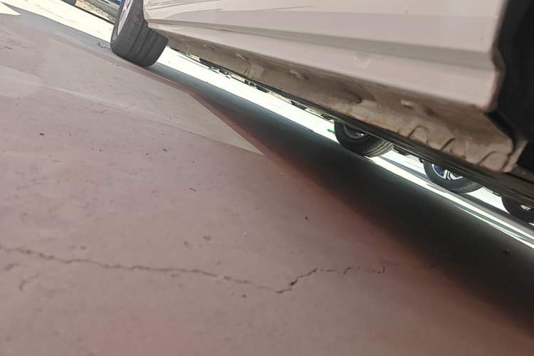 Used Roewe Clever 2022 311km QiQi BoBo Edition Left Side Sill