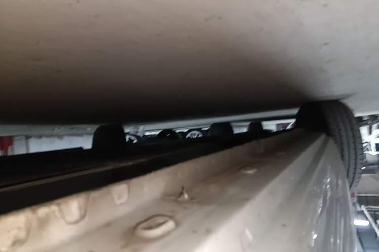 Used Roewe Clever 2022 311km QiQi BoBo Edition Left Side Sill