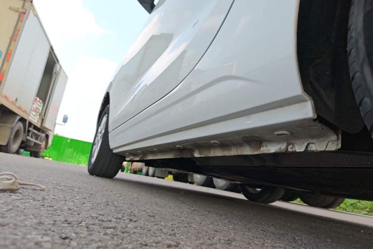 Used Roewe Clever 2022 311km QiQi BoBo Edition Left Side Sill
