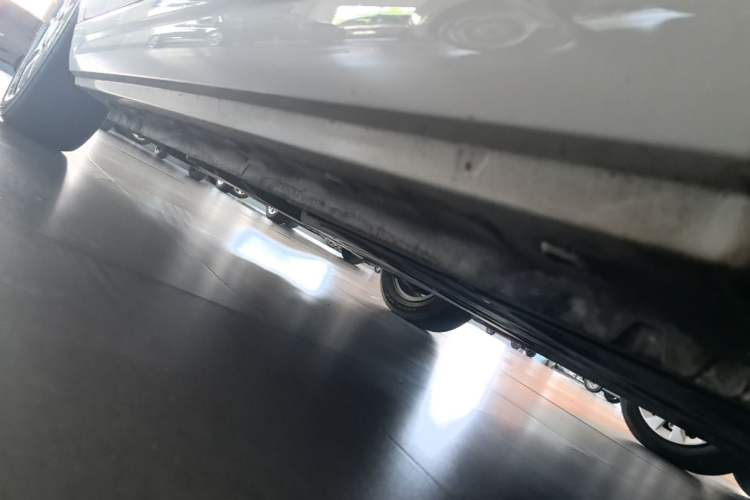 Used Roewe Clever 2022 311km QiQi BoBo Edition Left Side Sill