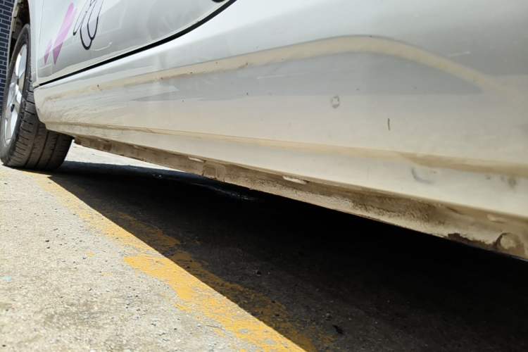 Used Roewe Clever 2022 311km QiQi BoBo Edition Left Side Sill
