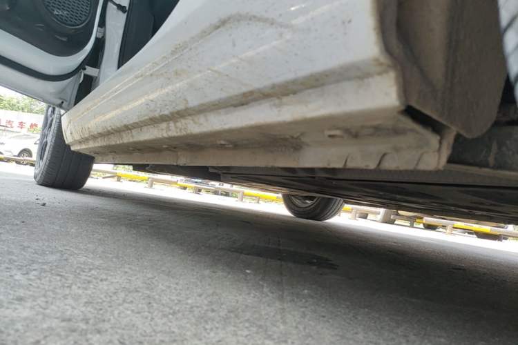 Used Roewe Clever 2022 311km QiQi BoBo Edition Left Side Sill