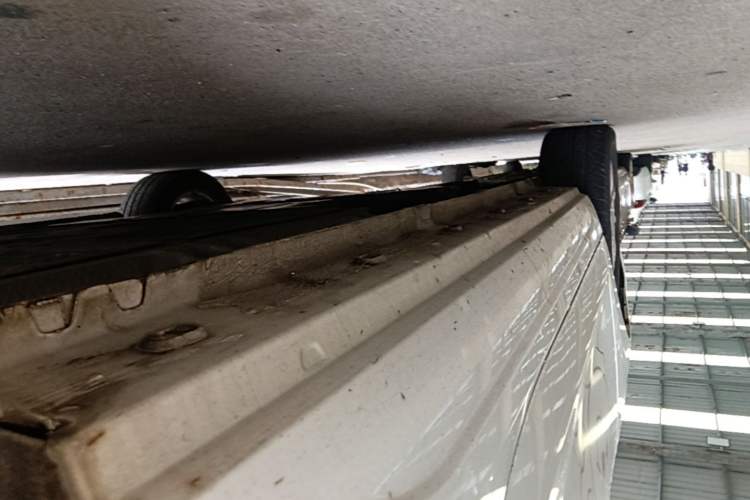 Used Roewe Clever 2022 311km QiQi BoBo Edition Left Side Sill