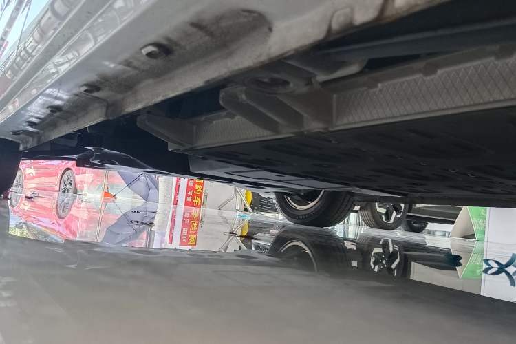 Used Roewe Clever 2022 311km QiQi BoBo Edition Left Side Sill