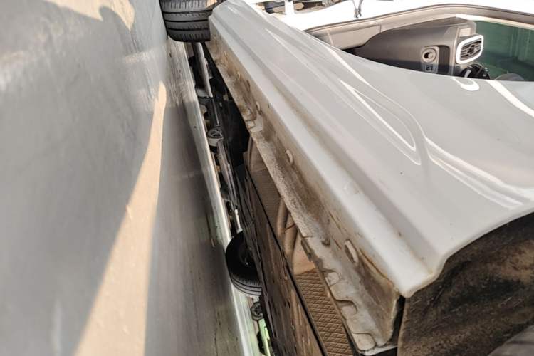 Used Roewe Clever 2022 311km QiQi BoBo Edition Left Side Sill