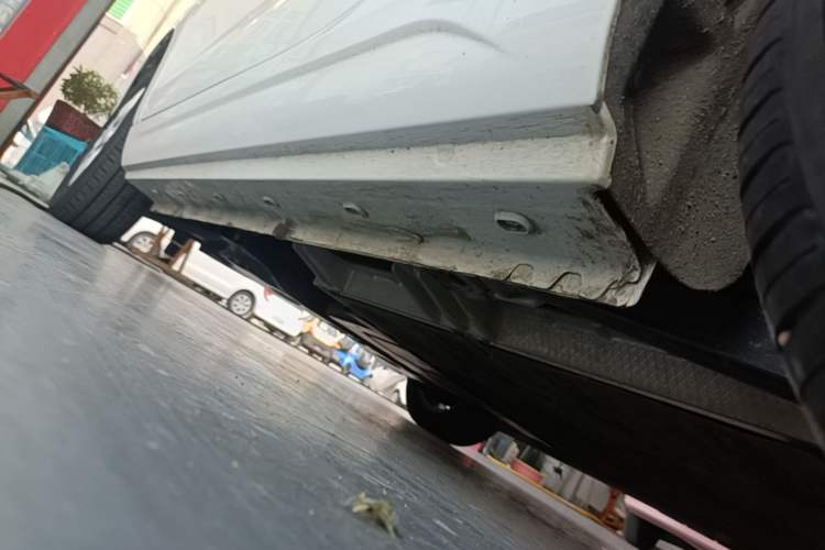 Used Roewe Clever 2022 311km QiQi BoBo Edition Left Side Sill