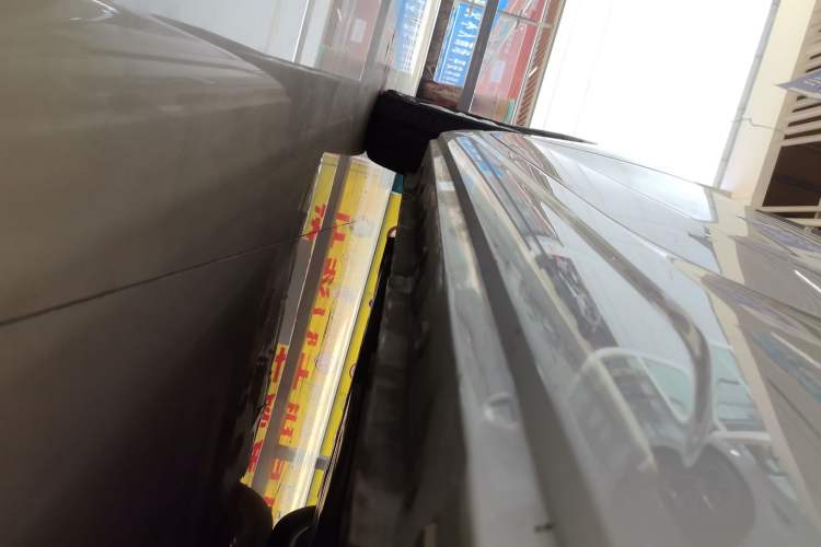Used Roewe Clever 2022 311km QiQi BoBo Edition Left Side Sill