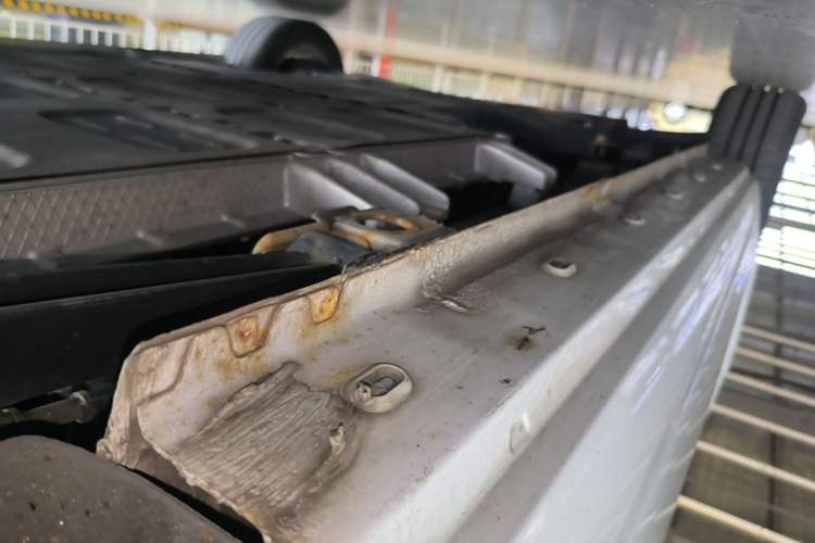 Used Roewe Clever 2022 311km QiQi BoBo Edition Left Side Sill