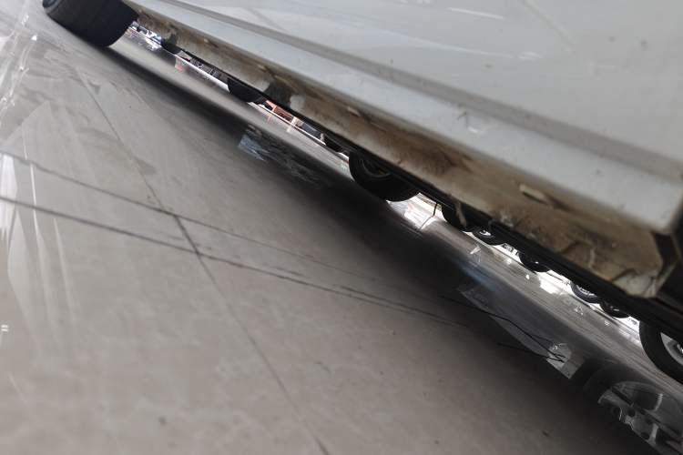 Used Roewe Clever 2022 311km QiQi BoBo Edition Left Side Sill