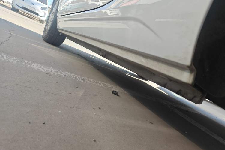 Used Roewe Clever 2022 311km QiQi BoBo Edition Left Side Sill