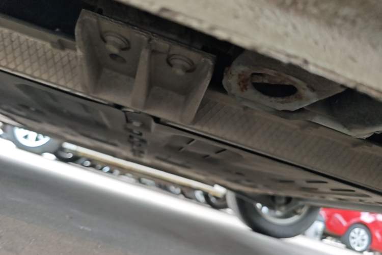 Used Roewe Clever 2022 311km QiQi BoBo Edition Left Side Sill