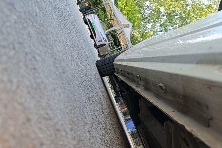 Used Roewe Clever 2022 311km QiQi BoBo Edition Left Side Sill