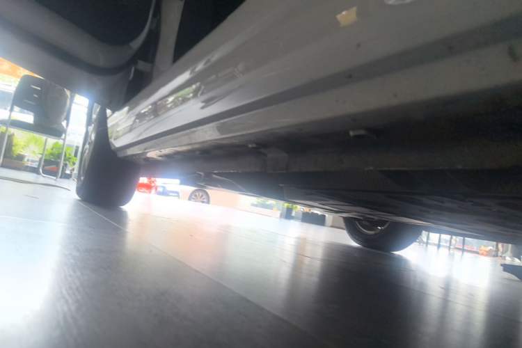 Used Roewe Clever 2022 311km QiQi BoBo Edition Left Side Sill