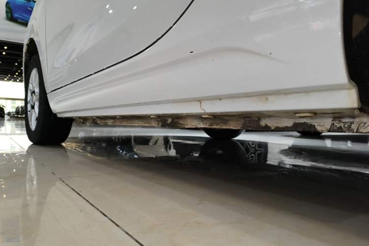 Used Roewe Clever 2022 311km QiQi BoBo Edition Left Side Sill