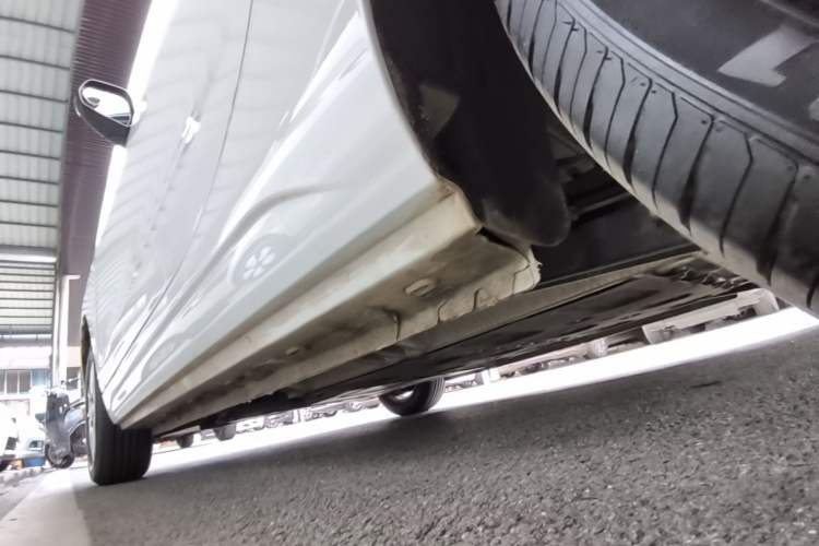 Used Roewe Clever 2022 311km QiQi BoBo Edition Left Side Sill