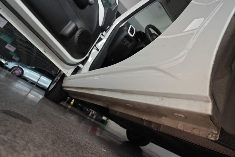 Used Roewe Clever 2022 311km QiQi BoBo Edition Left Side Sill