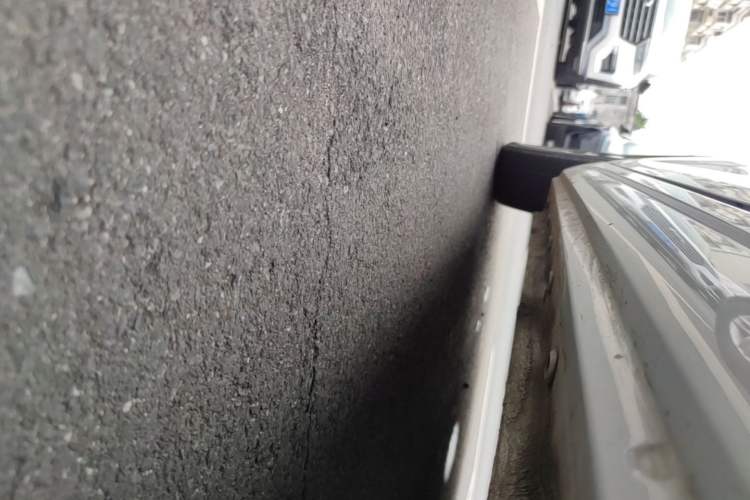 Used Roewe Clever 2022 311km QiQi BoBo Edition Left Side Sill