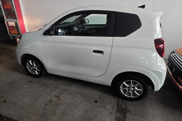 Used Roewe Clever 2022 311km QiQi BoBo Edition Left Side