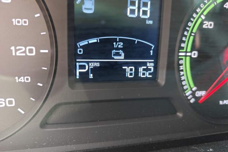 Used Roewe Clever 2022 311km QiQi BoBo Edition Odometer Close Up