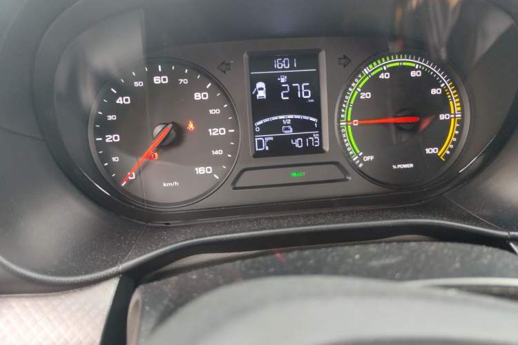 Used Roewe Clever 2022 311km QiQi BoBo Edition Odometer Close Up
