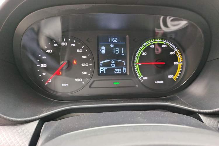 Used Roewe Clever 2022 311km QiQi BoBo Edition Odometer Close Up