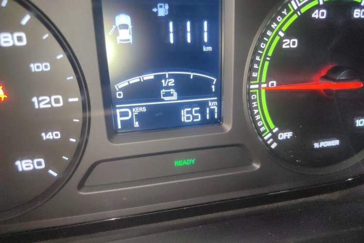 Used Roewe Clever 2022 311km QiQi BoBo Edition Odometer Close Up