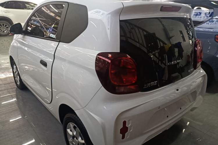 Used Roewe Clever 2022 311km QiQi BoBo Edition Rear Left 45 Deg