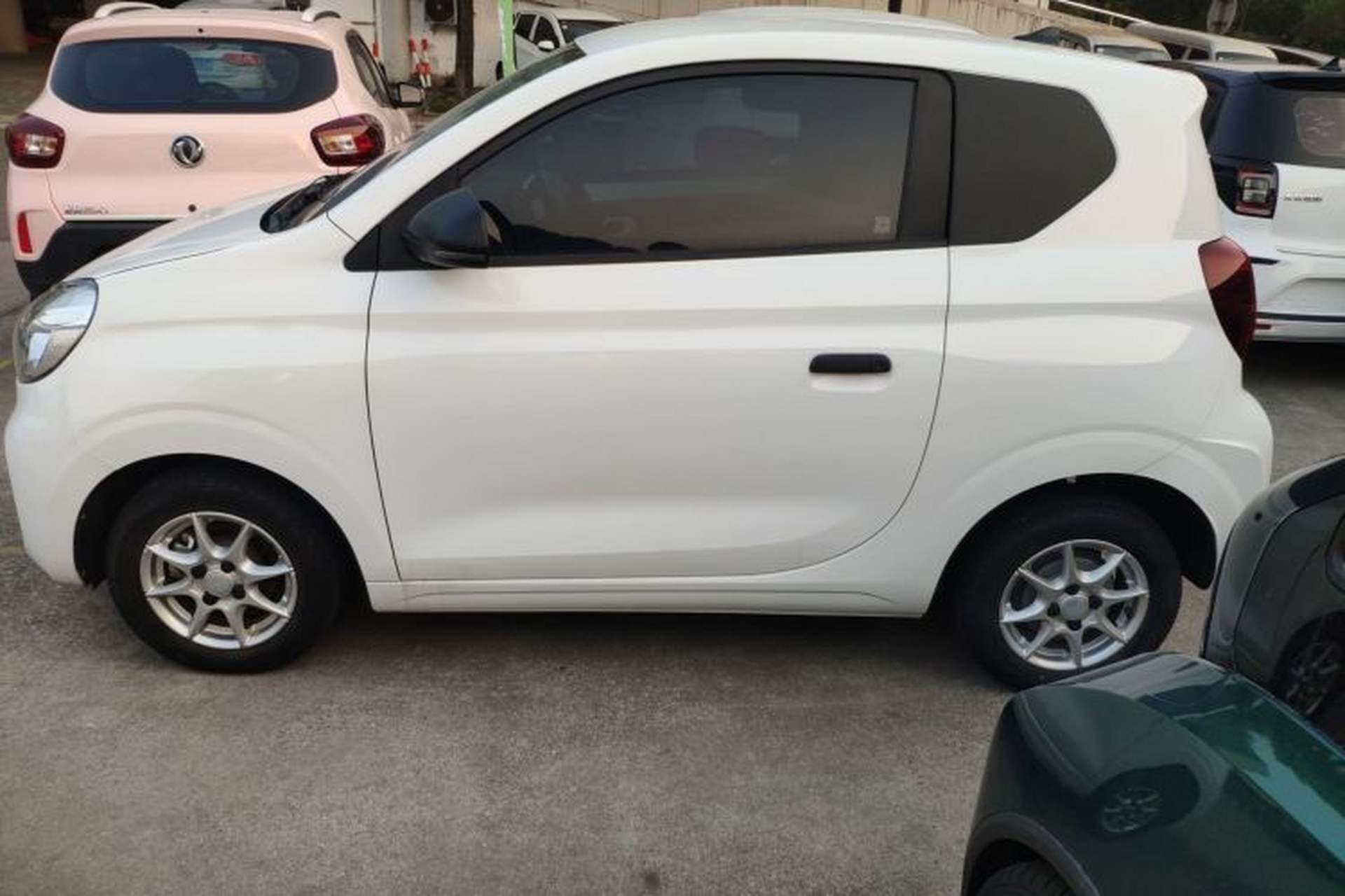 Used Roewe Clever 2022 311km QiQi BoBo Edition Rear Left 45 Deg