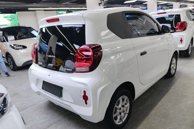 Used Roewe Clever 2022 311km QiQi BoBo Edition Rear Right 45 Deg