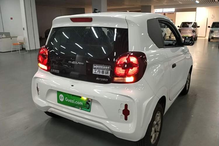 Used Roewe Clever 2022 311km QiQi BoBo Edition Rear Right 45 Deg