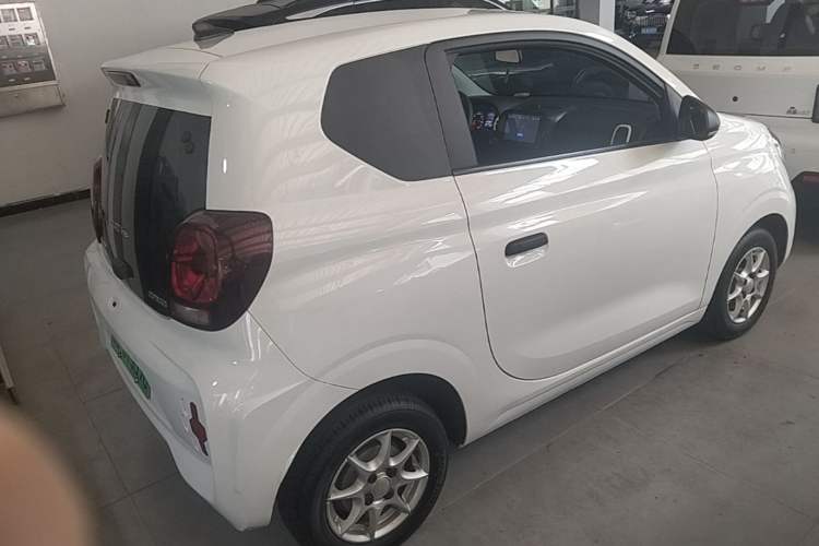 Used Roewe Clever 2022 311km QiQi BoBo Edition Rear Right 45 Deg