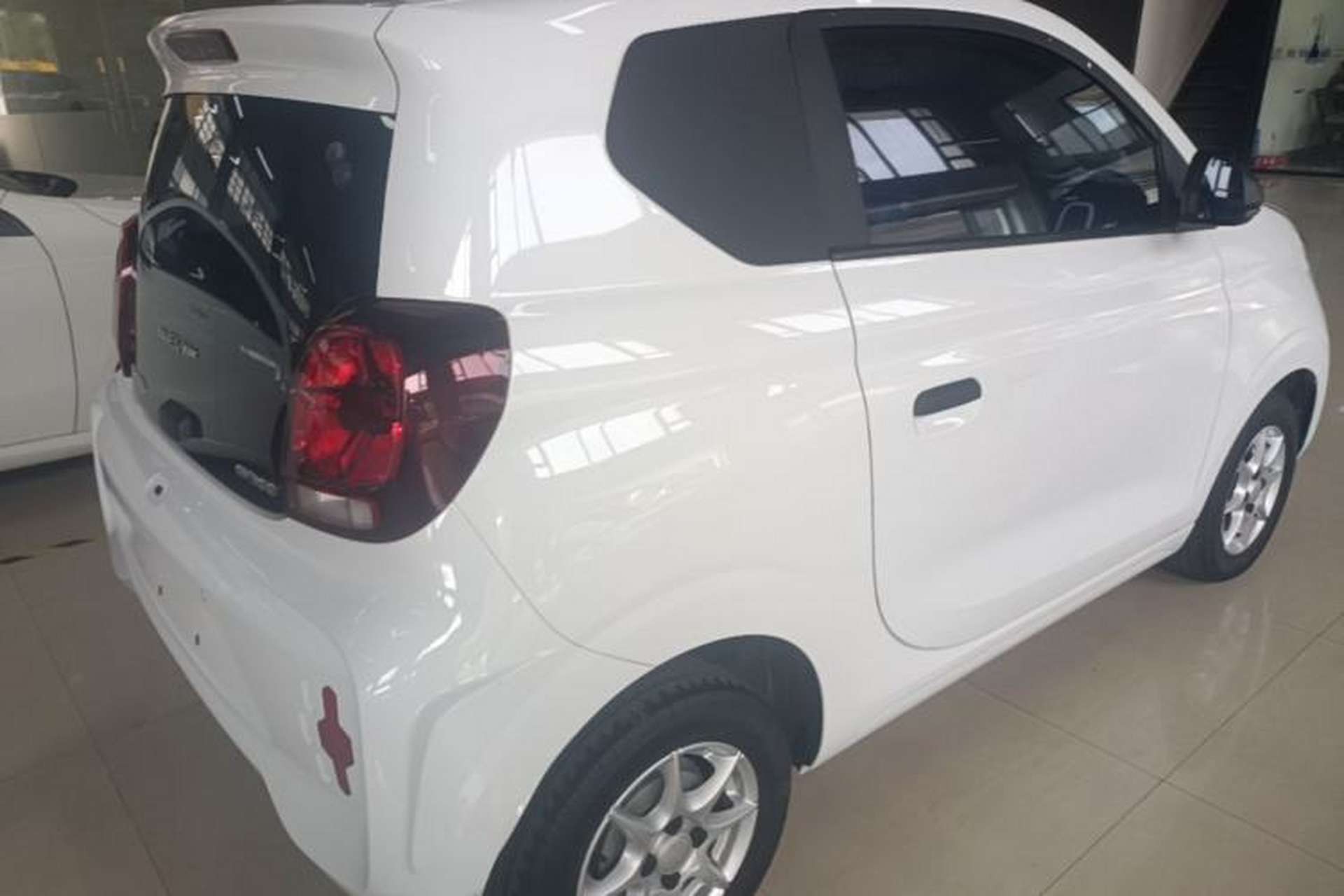 Used Roewe Clever 2022 311km QiQi BoBo Edition Rear Right 45 Deg