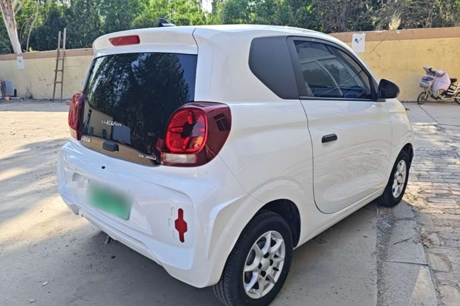 Used Roewe Clever 2022 311km QiQi BoBo Edition Rear Right 45 Deg