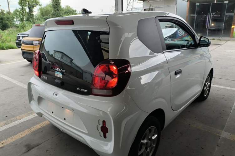 Used Roewe Clever 2022 311km QiQi BoBo Edition Rear Right 45 Deg
