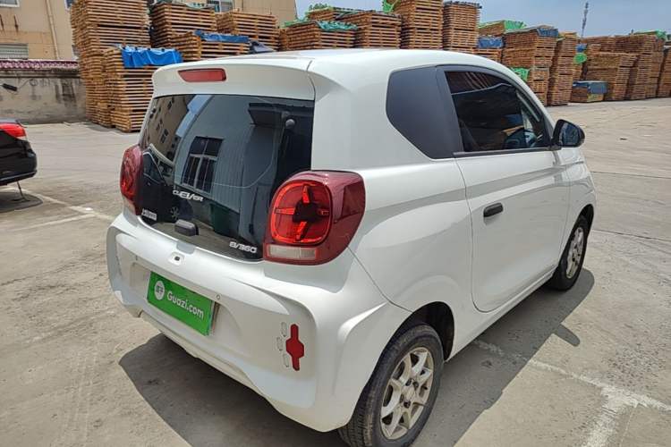 Used Roewe Clever 2022 311km QiQi BoBo Edition Rear Right 45 Deg