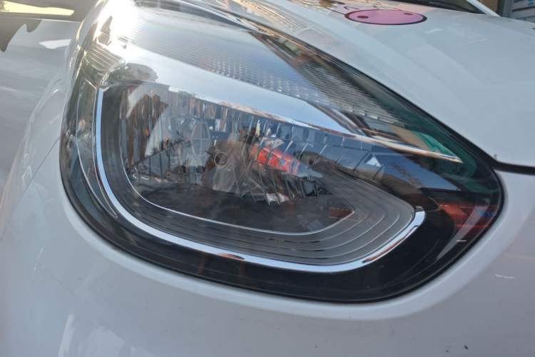 Used Roewe Clever 2022 311km QiQi BoBo Edition Right Front Headlight